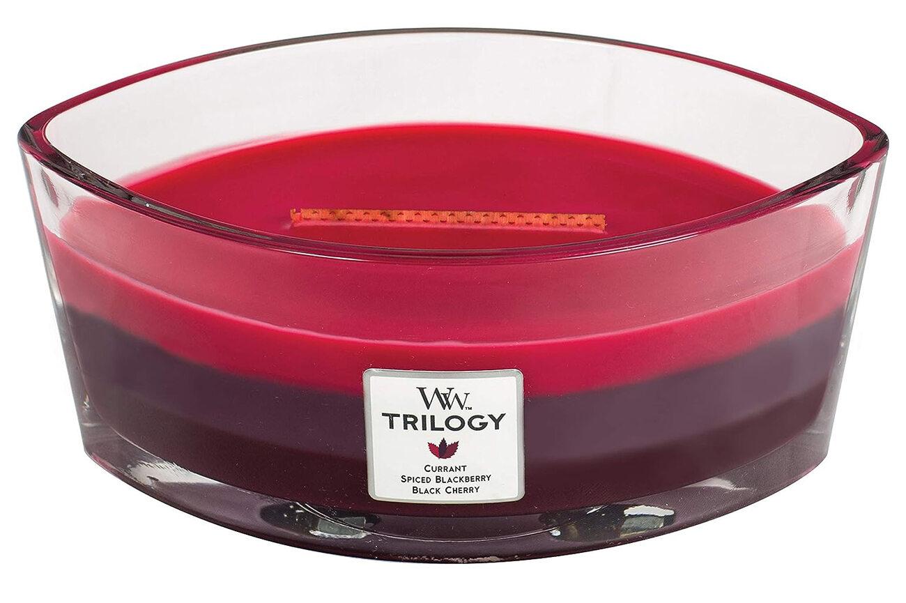 شمعة Woodwick المعطرة / توت ناضج / حجم كبير